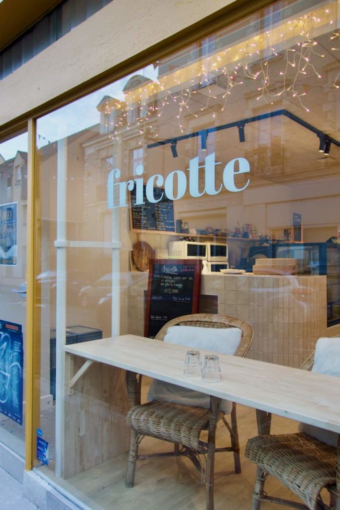 Devanture du café Fricotte à Nantes