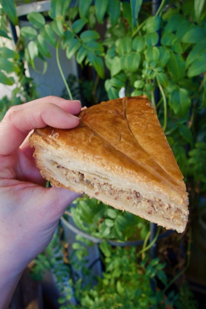 Part de galette des rois à la poudre d'amande complète