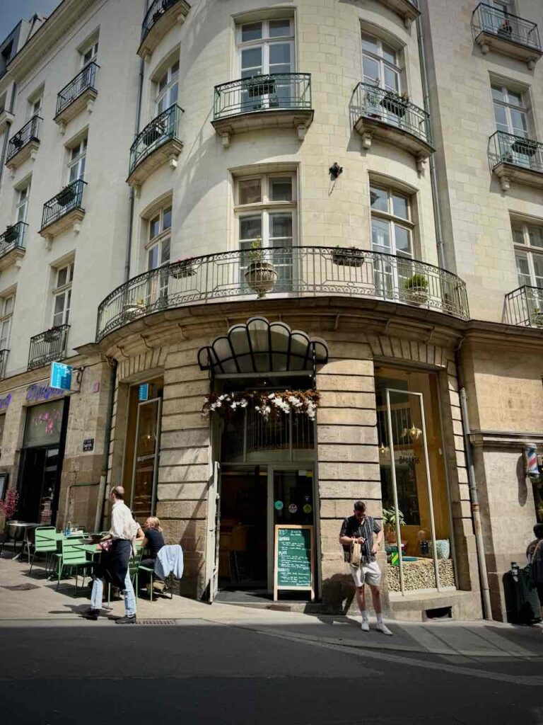 Devanture de Maison Bagarre